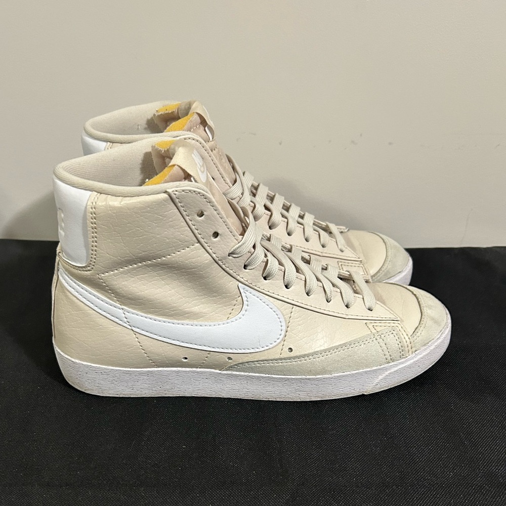 Nike Women’s Blazer Mid ‘77